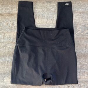 SET Active Sportbody Leggings Size Large
